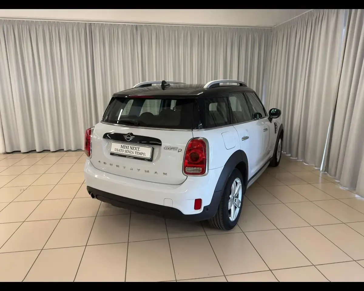 Usata Mini Cooper D Countryman Business 150 CV (110 kW) 2019 Bianco SUV