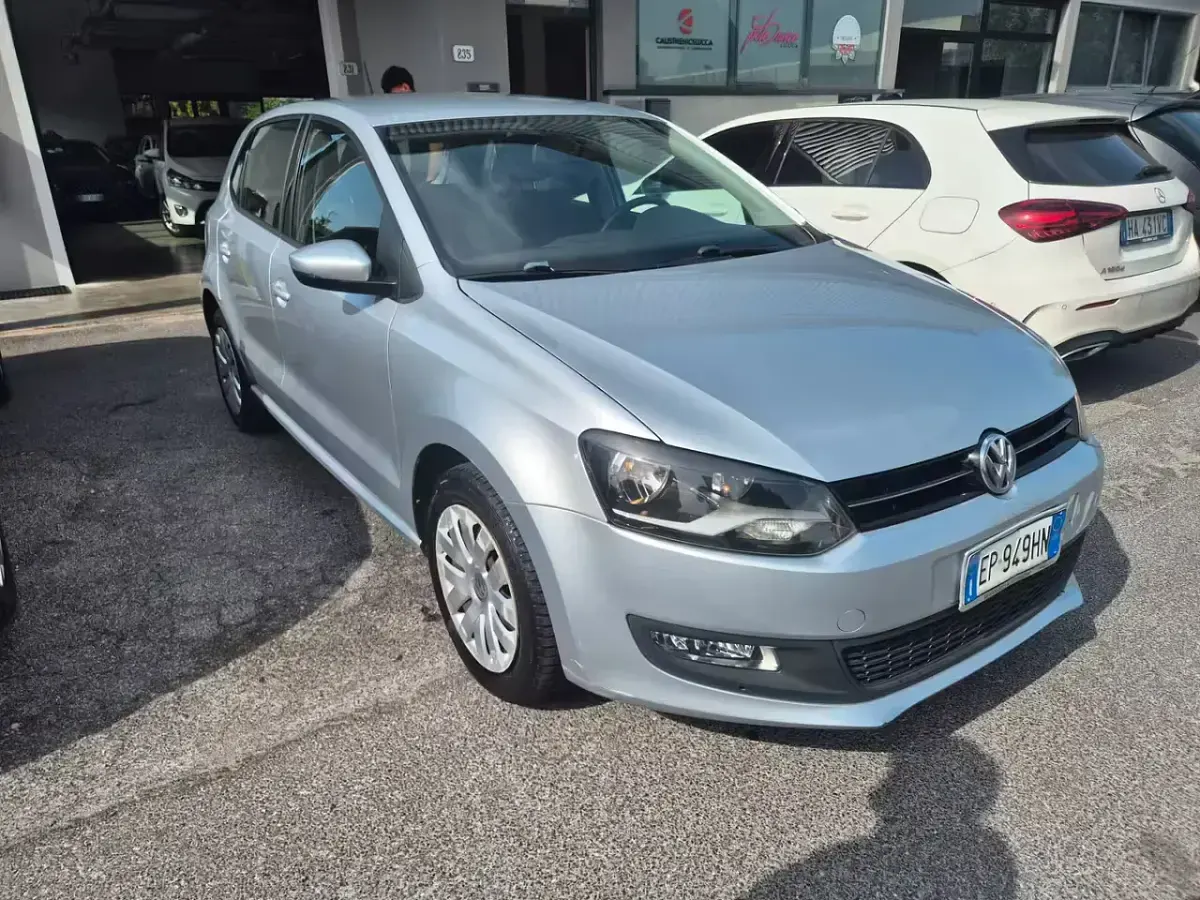 Usata VW Polo Comfortline 69 CV (50 kW) 2013 Argento Utilitaria