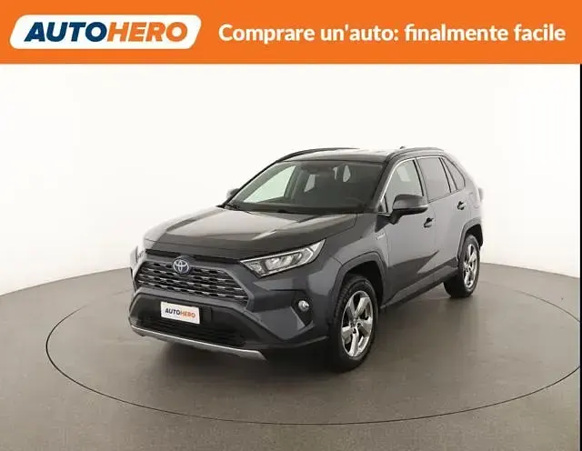 Usata Toyota RAV4 Hybrid 222 CV (163 kW) 2021 Grigio SUV