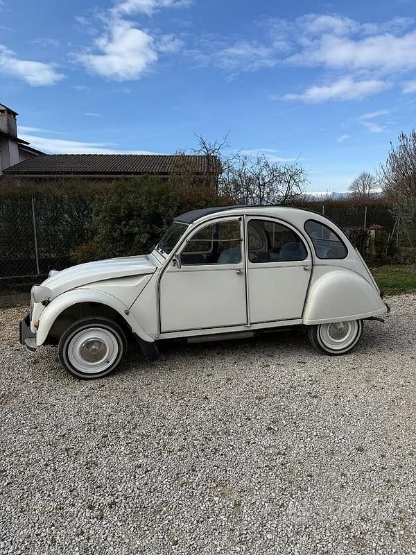 Usata Citroën 2CV 29 CV (21 kW) 1986 Bianco Berlina
