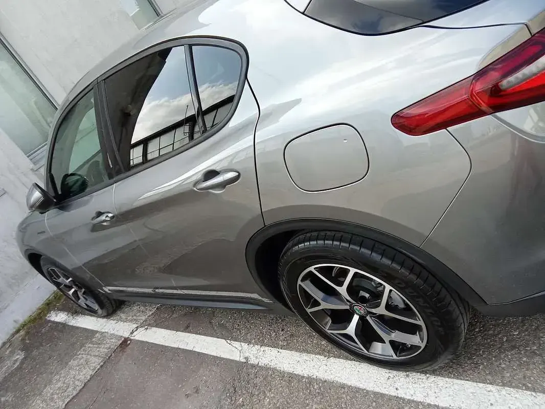 Usata Alfa Romeo Stelvio Executive 210 CV (154 kW) 2018 Grigio SUV