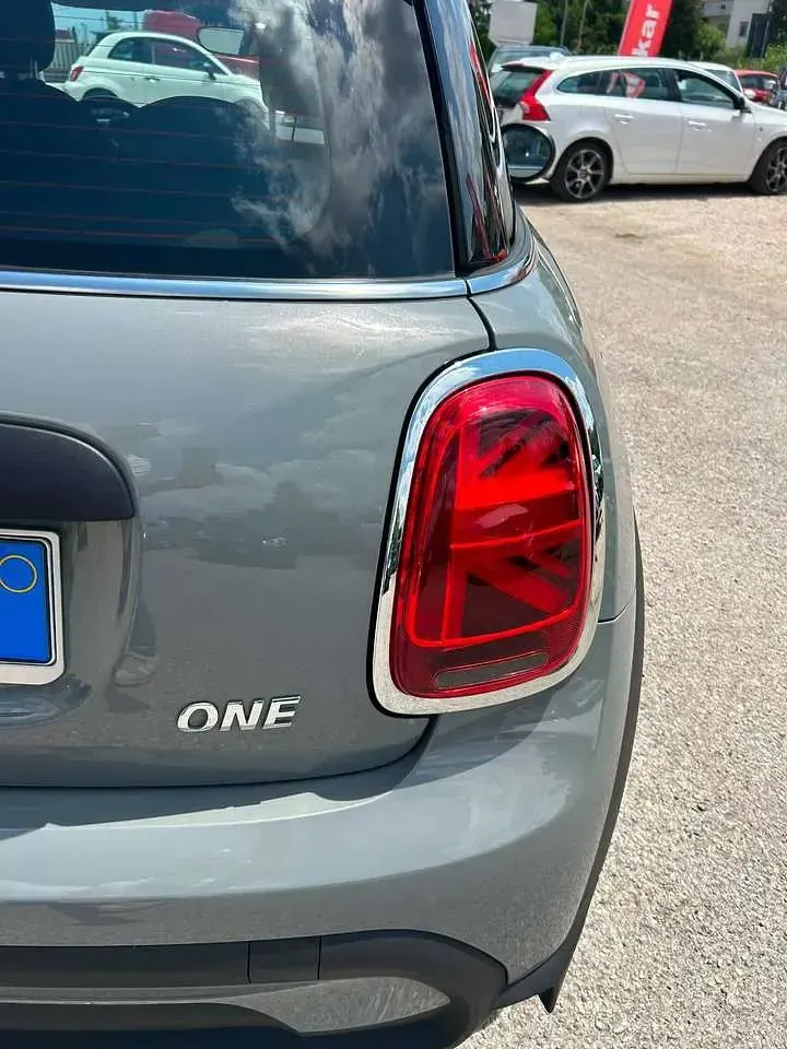 Usata Mini ONE Classic 75 CV (55 kW) 2022 Grigio Utilitaria