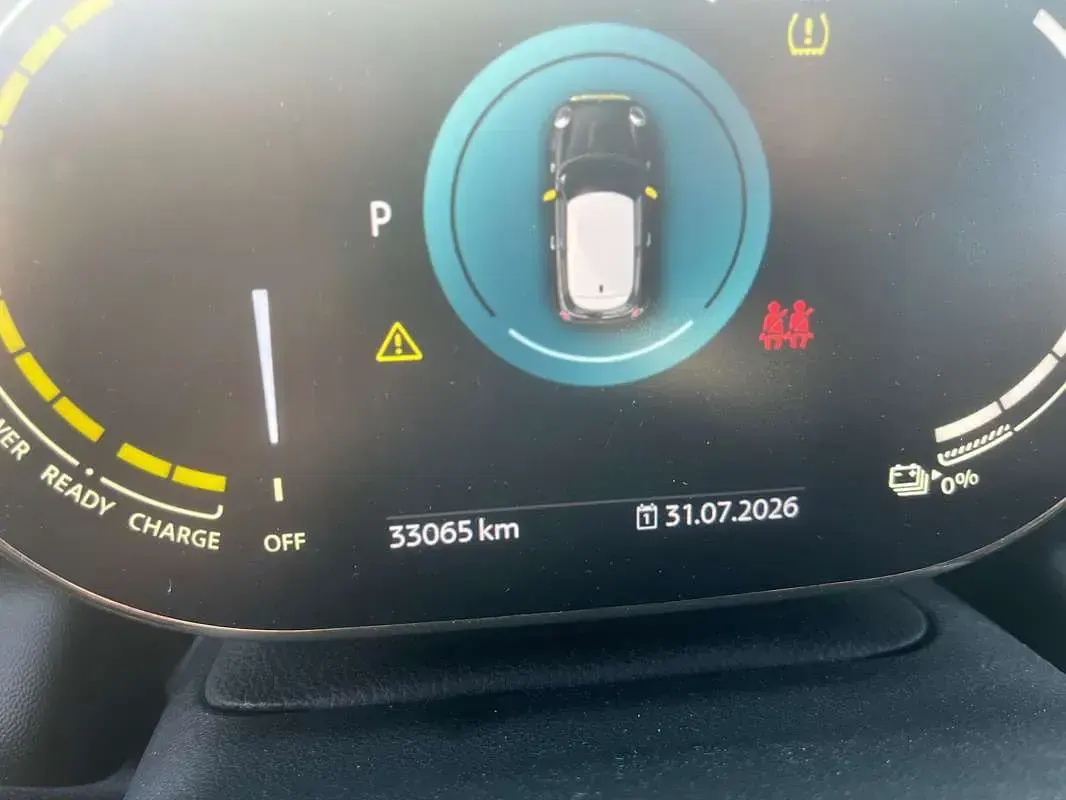 Usata Mini Cooper SE Essential 75 kW (102 CV) 2023 Grigio Utilitaria