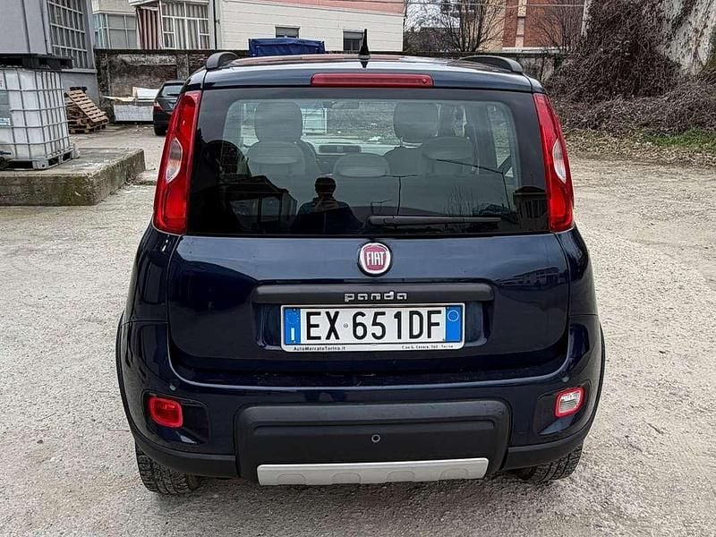 Second-hand Fiat Panda 4x4 75 CP (55 kW) 2014 Albastru Hatchback
