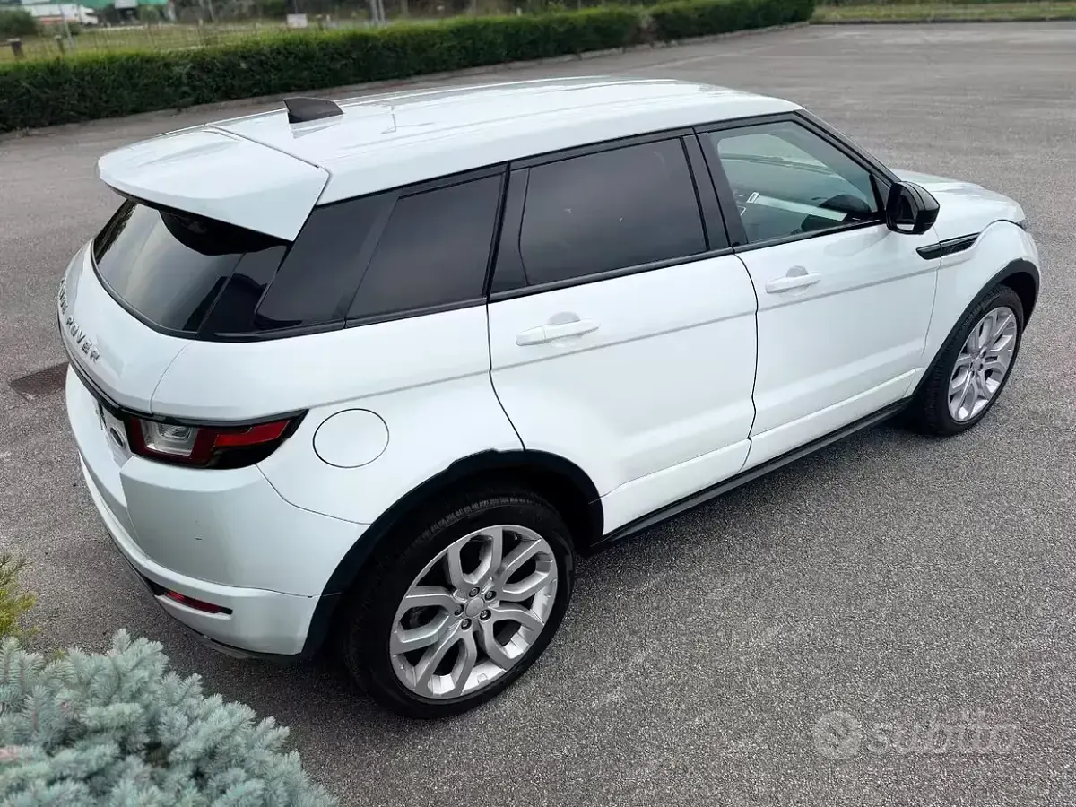 Usata Land Rover Range Rover evoque SE Dynamic 150 CV (110 kW) 2017 Bianco SUV