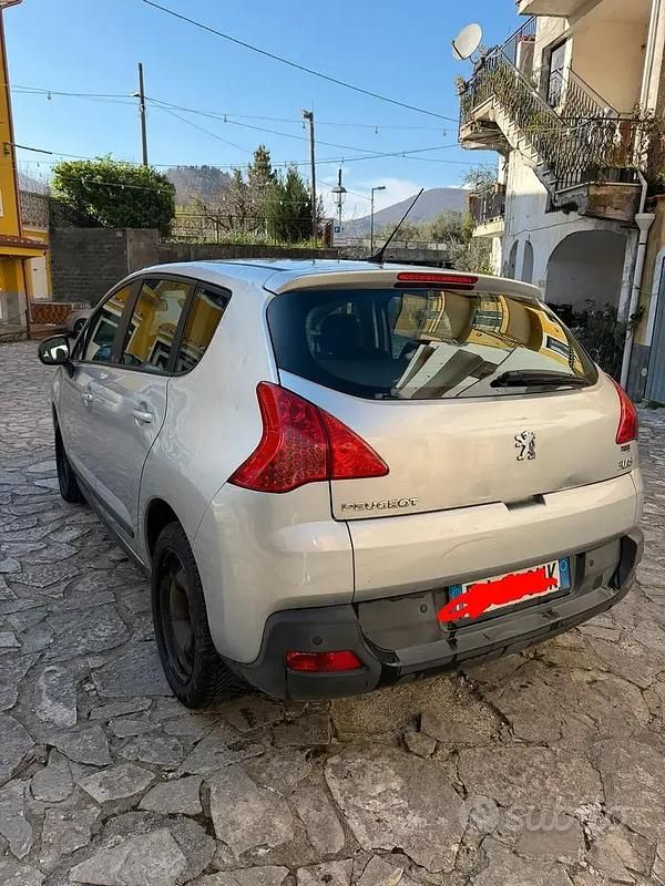 Usata Peugeot 3008 110 CV (80 kW) 2012 Grigio Station wagon