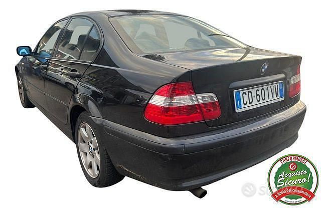 Usata BMW 318 143 CV (105 kW) 2003 Nero Berlina