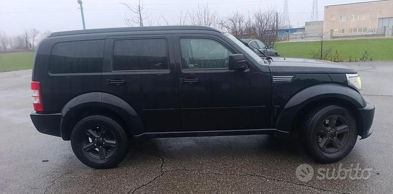 Nero Usata 2007 Dodge Nitro SUV | 6000 € - Immagine 1/4