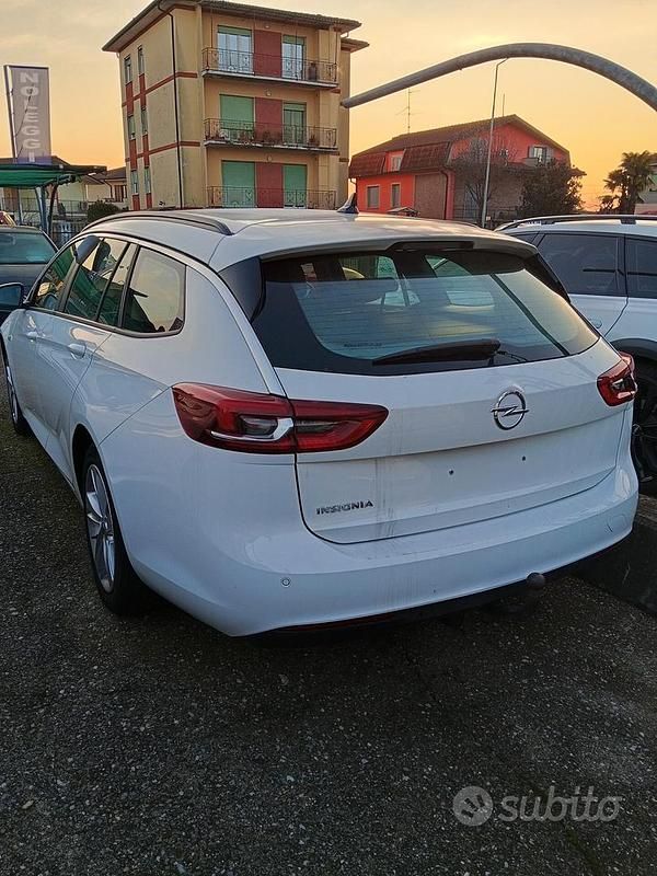 Usata Opel Insignia S 136 CV (100 kW) 2019 Bianco Station wagon