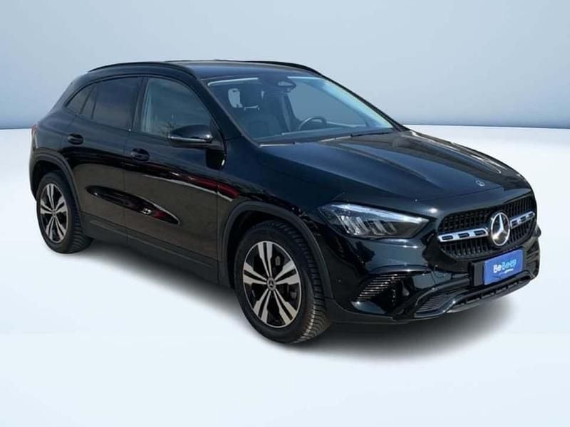 Usata Mercedes GLA180 Advanced 116 CV (85 kW) 2023 Nero SUV