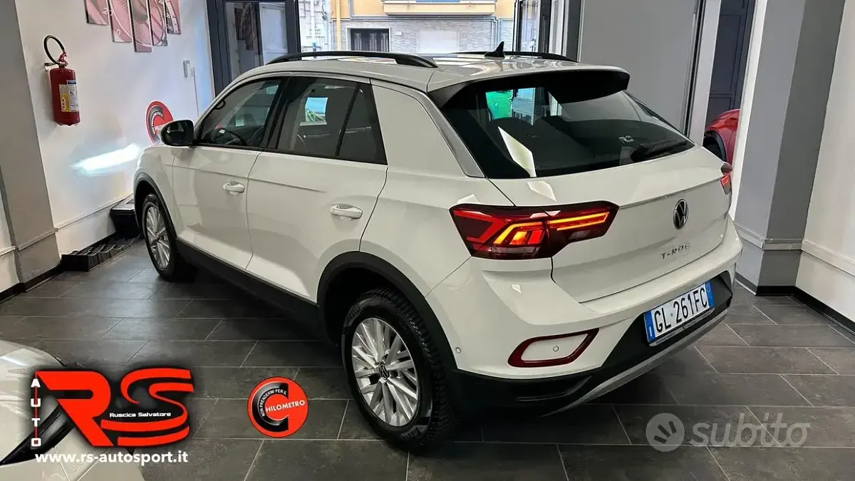 Usata VW T-Roc Life 150 CV (110 kW) 2022 Bianco SUV
