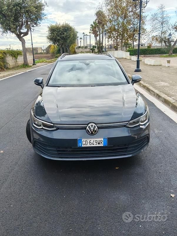 Usata 2021 VW Golf VIII Station wagon | 11.900 € (Ottimo prezzo) - Immagine 1/4