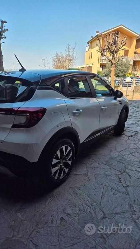 Usata Renault Captur 100 CV (73 kW) 2021 Bianco SUV