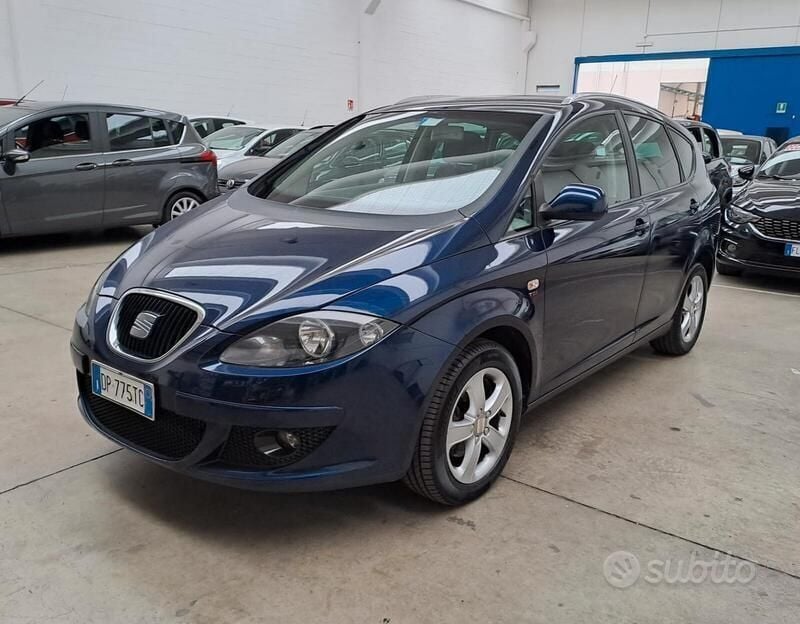 Blu Usata 2008 Seat Altea XL Stylance Monovolume | 4500 € (Buon prezzo) - Immagine 1/4