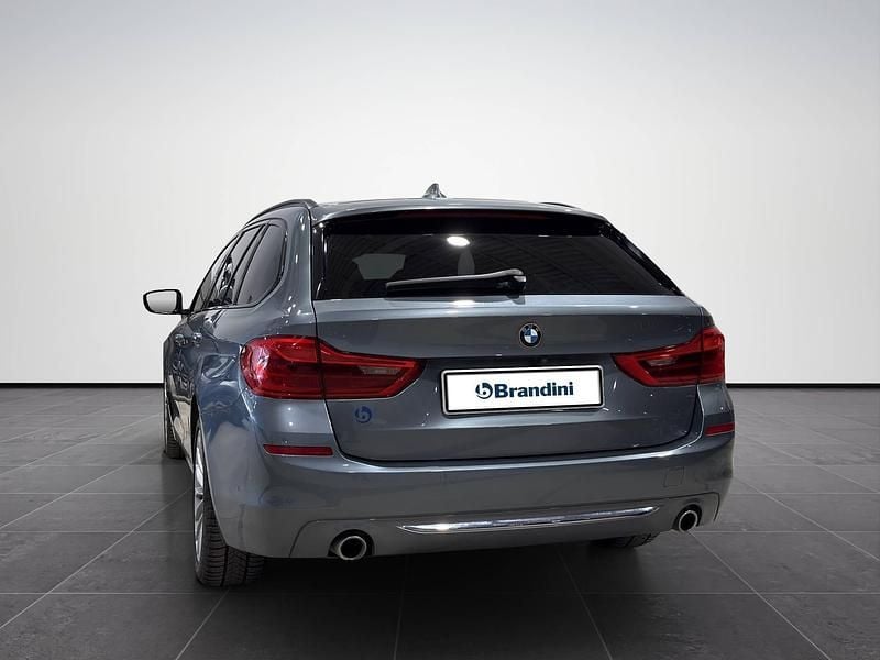 Usata BMW 520 Luxury Line 190 CV (139 kW) 2020 Argento Station wagon