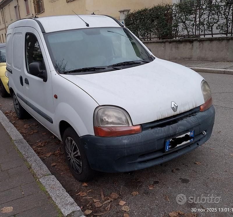 Usata Renault Kangoo 64 CV (47 kW) 2000 Bianco Monovolume