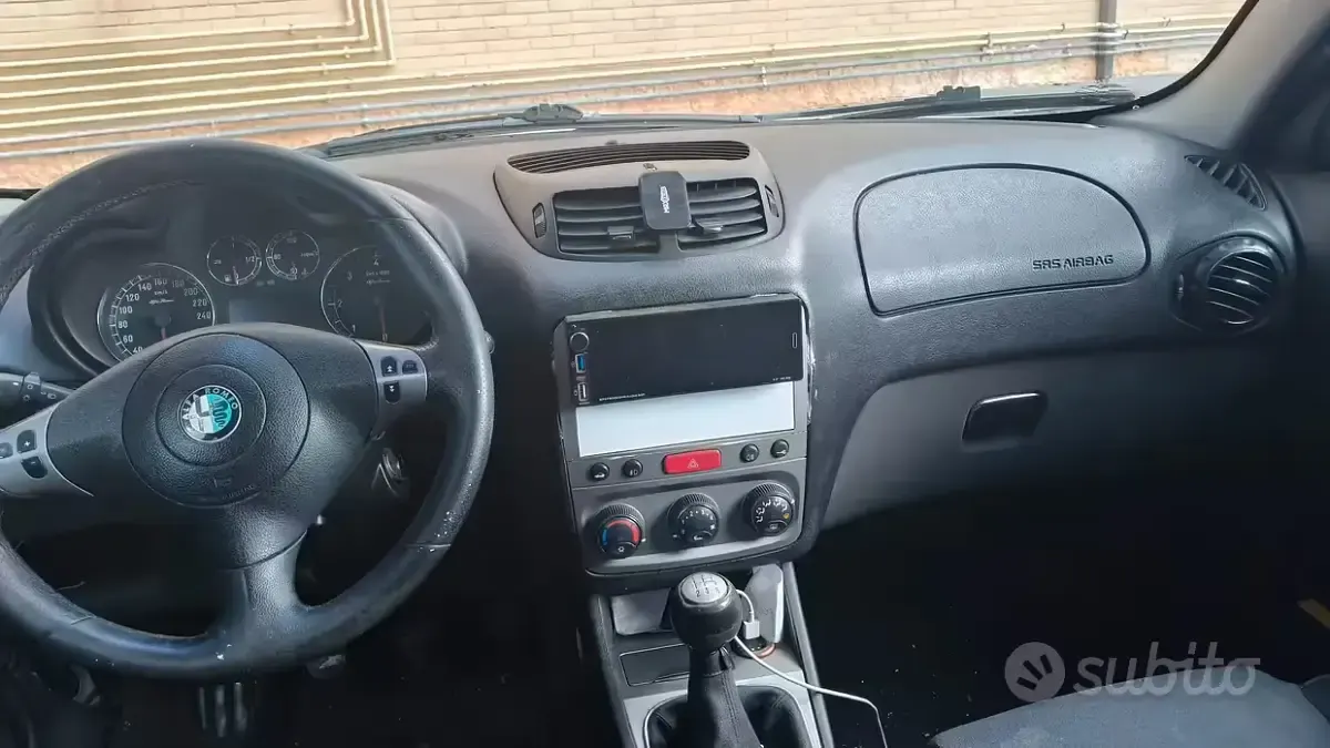 Usata Alfa Romeo 147 150 CV (110 kW) 2007 Grigio Utilitaria