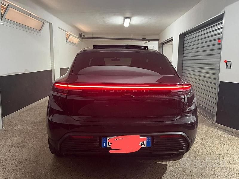Usata Porsche Macan Electric 264 kW (360 CV) 2025 Nero SUV
