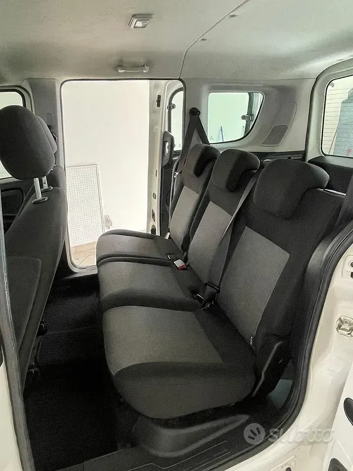 Usata Fiat Doblò 95 CV (69 kW) 2019 Bianco Monovolume