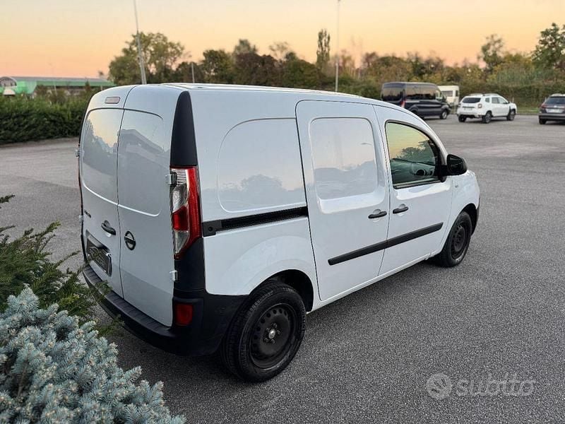 Usata Nissan NV250 116 CV (85 kW) 2021 Bianco Furgone