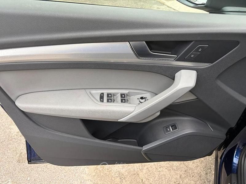 Usata Audi Q5 Business 190 CV (139 kW) 2019 Multicolore(met.) SUV