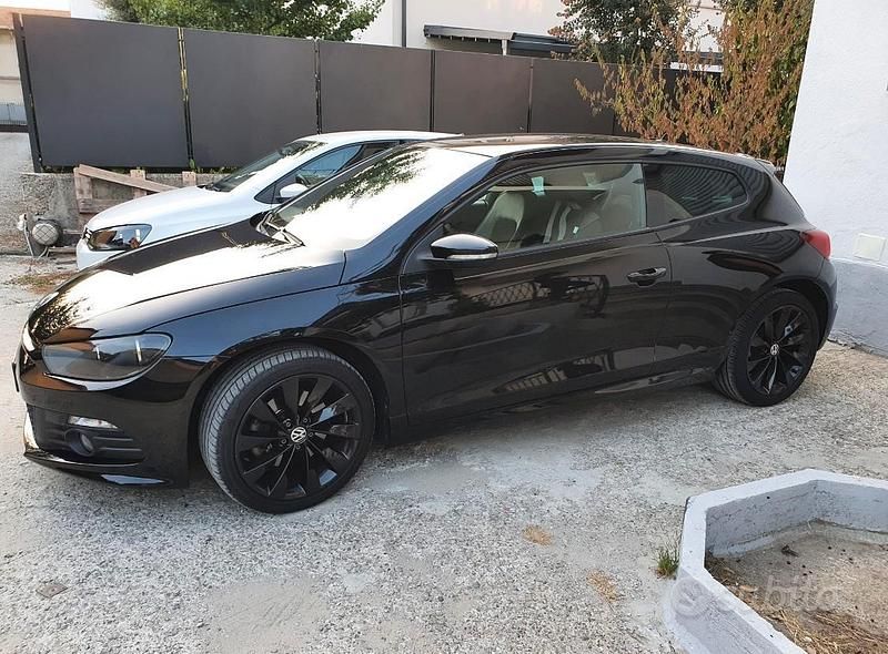 Usata VW Scirocco 170 CV (125 kW) 2010 Nero Coupé
