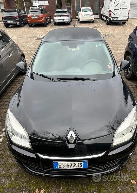 Nero Usata 2013 Renault Mégane Berlina | 4000 € (Buon prezzo) - Immagine 1/4