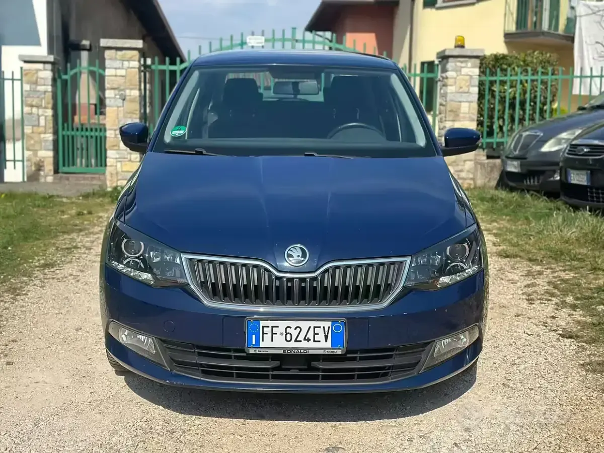 Usata Skoda Fabia Executive 75 CV (55 kW) 2016 Blu Berlina