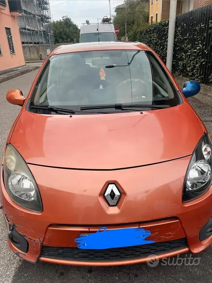 Usata Renault Twingo 75 CV (55 kW) 2008 Arancione Utilitaria