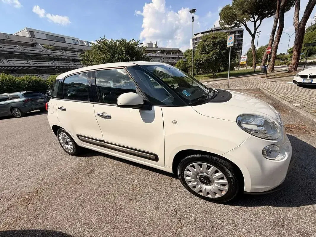 Usata Fiat 500L Pop Star 95 CV (69 kW) 2015 Bianco Monovolume