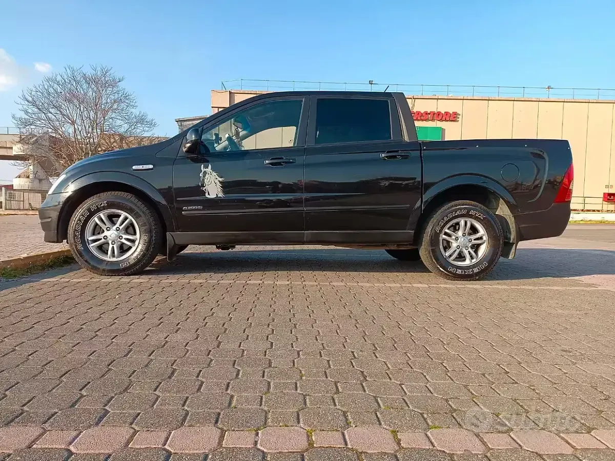 Usata SsangYong Actyon 141 CV (103 kW) 2010 Nero Cabrio
