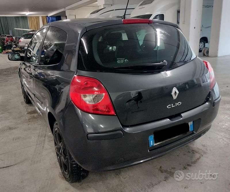 Usata Renault Clio II 78 CV (57 kW) 2009 Utilitaria