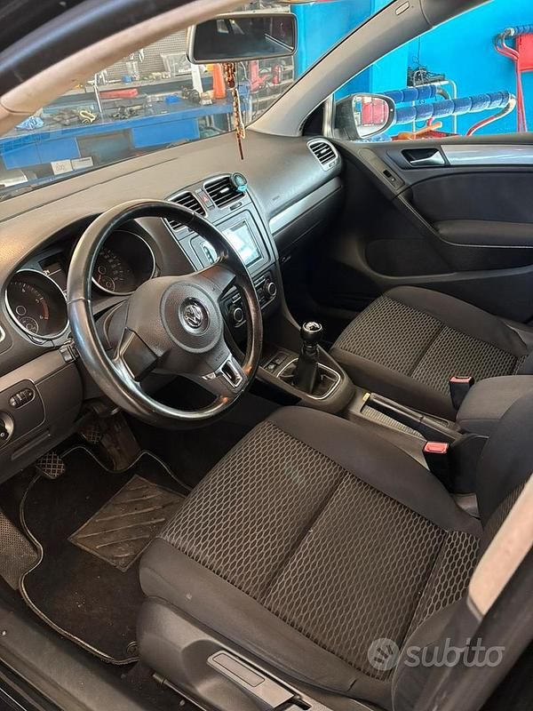 Usata VW Golf VI 110 CV (80 kW) 2010 Utilitaria