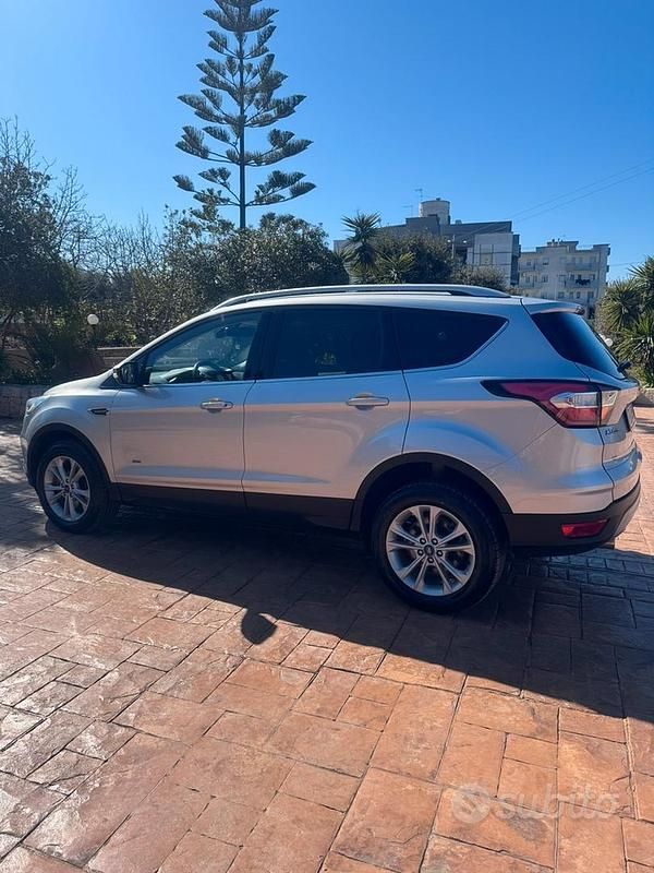 Usata Ford Kuga Titanium S 150 CV (110 kW) 2017 Grigio SUV