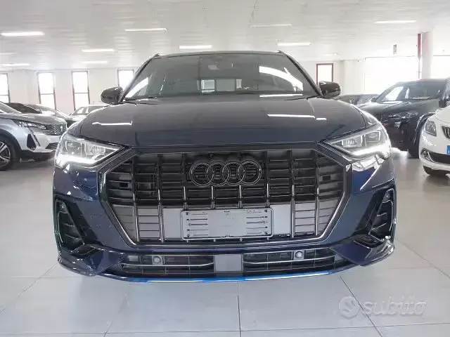 Usata Audi Q3 Comfort 150 CV (110 kW) 2025 Blu/azzurro SUV