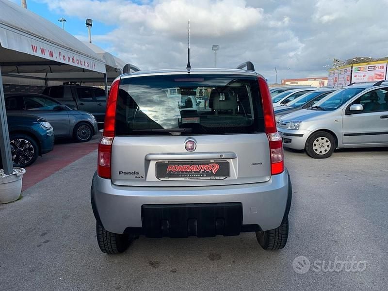 Usata Fiat Panda 4x4 60 CV (44 kW) 2010 Grigio Utilitaria