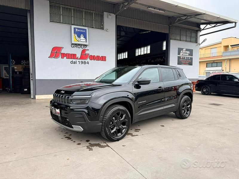 Usata Jeep Avenger Altitude 101 CV (74 kW) 2024 Nero SUV
