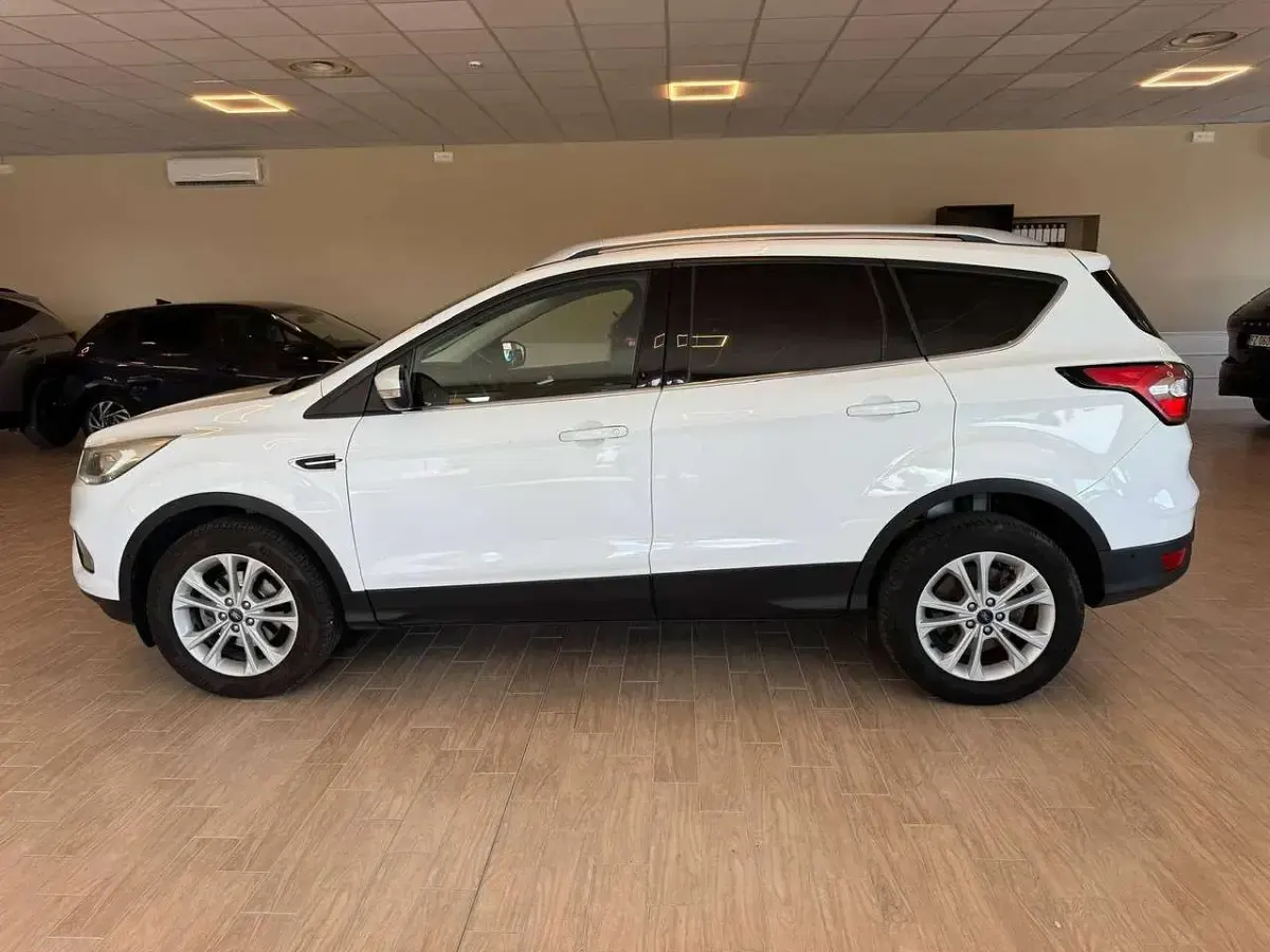 Usata Ford Kuga Titanium S 120 CV (88 kW) 2017 Bianco SUV