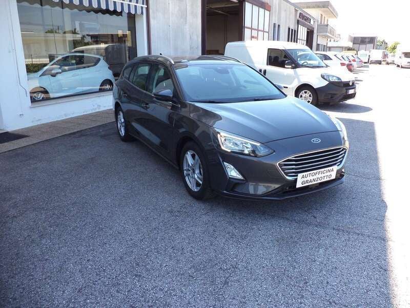 Usata Ford Focus Business Edition 120 CV (88 kW) 2022 Grigio Station wagon