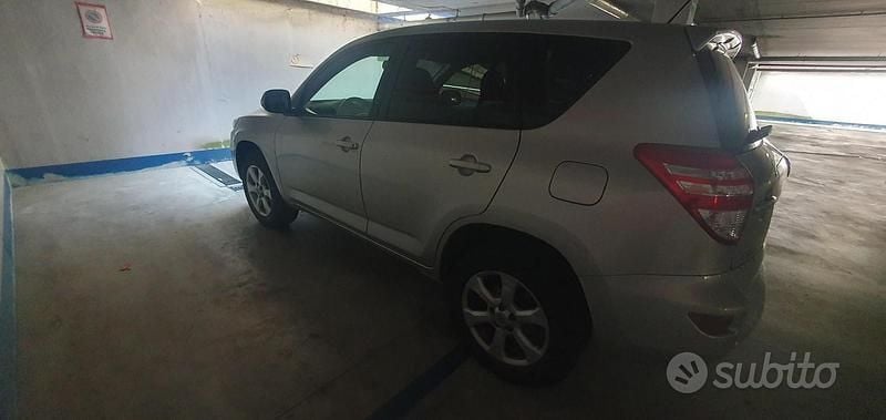 Usata Toyota RAV4 150 CV (110 kW) 2012 Grigio SUV