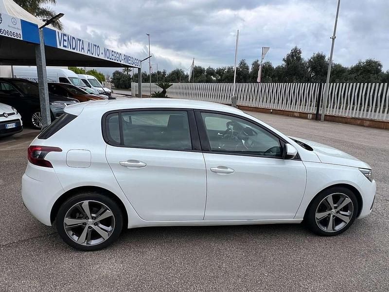 Usata Peugeot 308 Business-Line 102 CV (75 kW) 2019 Bianco Berlina