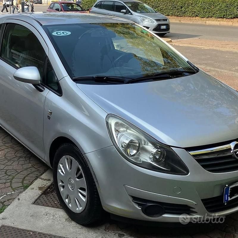 Usata Opel Corsa 80 CV (58 kW) 2010 Grigio Utilitaria