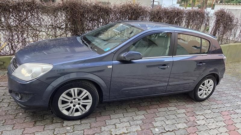 Usata Opel Astra Cosmo 125 CV (91 kW) 2008 Blu Berlina