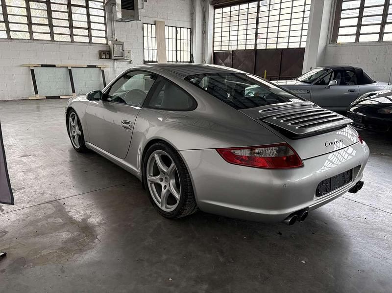 Usata Porsche 911 Carrera 325 CV (239 kW) 2007 Argento Coupé