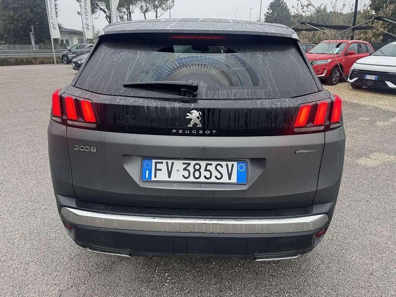 Usata Peugeot 3008 GT-line 131 CV (96 kW) 2019 Grigio SUV