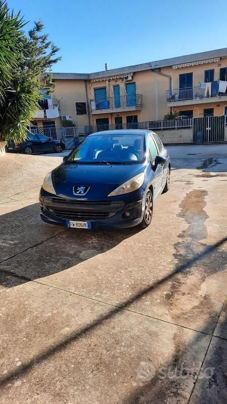 Usata Peugeot 207 88 CV (64 kW) 2007 Blu Utilitaria