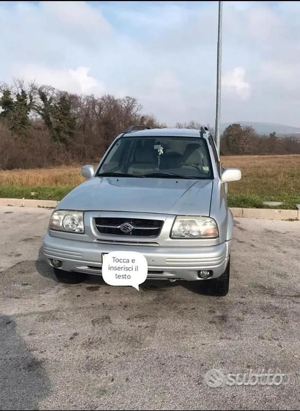 Usata Suzuki Grand Vitara 128 CV (94 kW) 1998 Grigio SUV