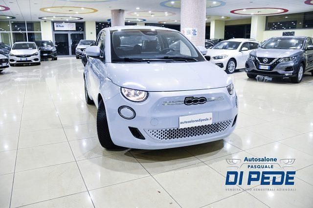 Usata Fiat 500e Opening Edition 86 kW (118 CV) 2020 Blu/azzurro Berlina