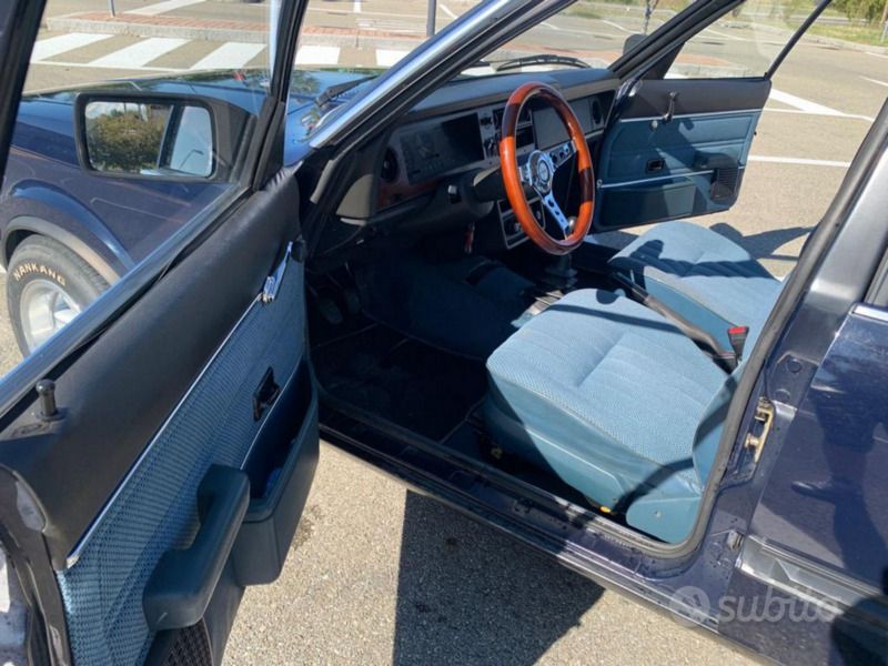 Usata Ford Taunus 90 CV (66 kW) 1981 Blu/azzurro Berlina