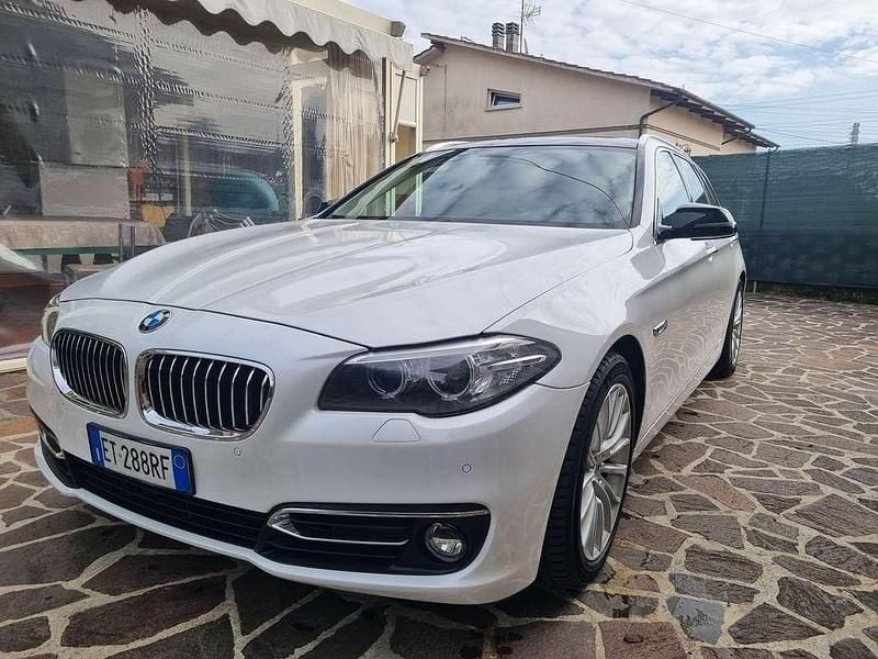 Usata BMW 520 Luxury Line 184 CV (135 kW) 2013 Bianco Station wagon